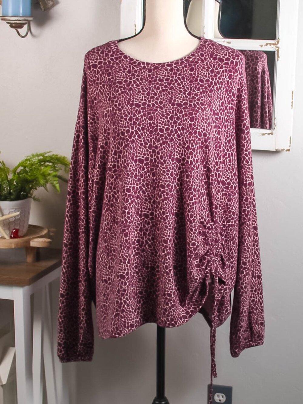 NWT Como Blu 2X Purple Animal Print Side Ruched Long Sleeve Top Soft Stretch Plu